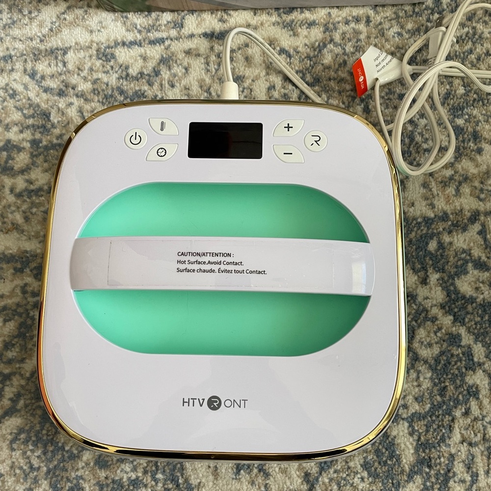 HTVRONT Heat Press Machine in White and Green